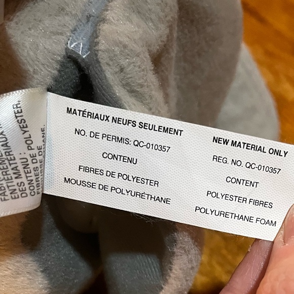 Baby GUND Baby Animated Flappy The Elephant Plush Toy- Plays Peek-A-Boo & Sings - Picture 7 of 10